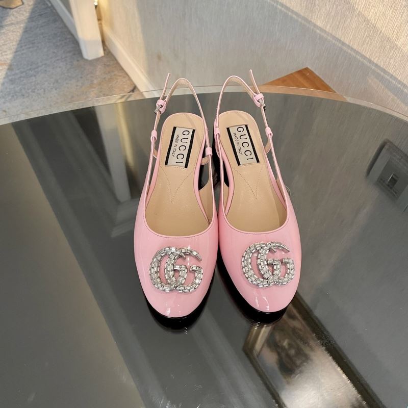 G*u*i sandals